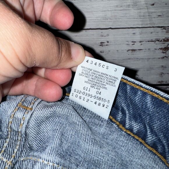 Levi's 512 Women's High Waisted Slim Fit Tapered Leg Jeans 5 Short USA - Picture 11 of 11